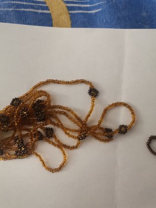 Collane con perline color oro e argento