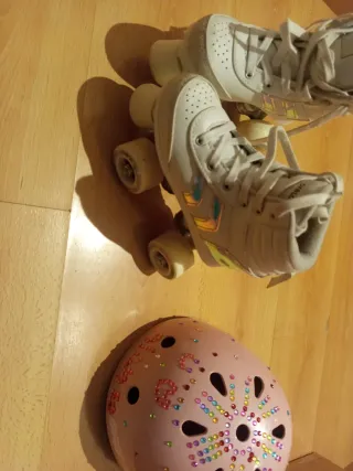 Patines y casco Oxelo blancos