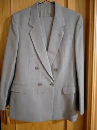 Traje de caballero gris, cintura 108