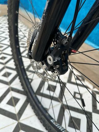 Bicicleta de Montaña Roja y Negra