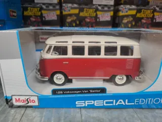 Maisto Volkswagen Van Samba 1:25