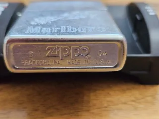 Zippo Marlboro 2004 Originale Mai Acceso