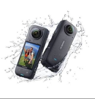 Insta360 X4 Cámara 360 Negra con complementos