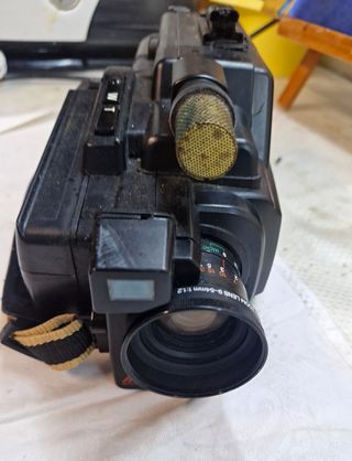 Philips Explorer VKR6837/00 videocamera VHS-C