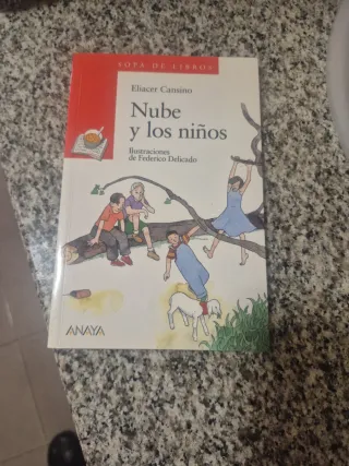 Nube y los niños (Spanish Edition)