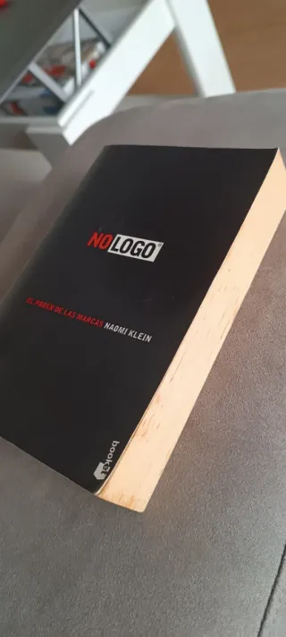 No logo: El poder de las marcas