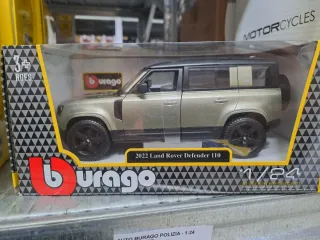 Burago Land Rover Defender 110 1:24