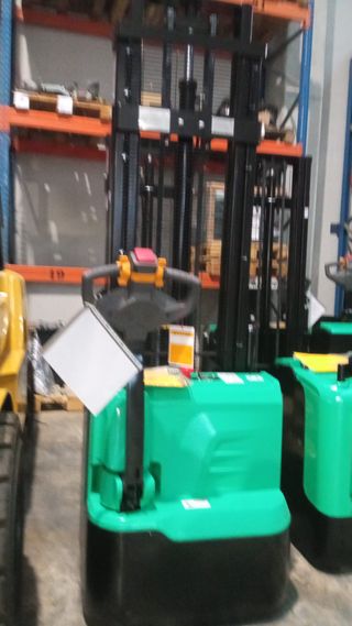 Apilador Eléctrico 1.2T 3.30M Nuevo