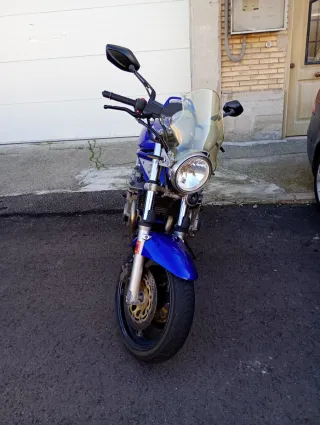Suzuki Bandit 600 Naked Azul