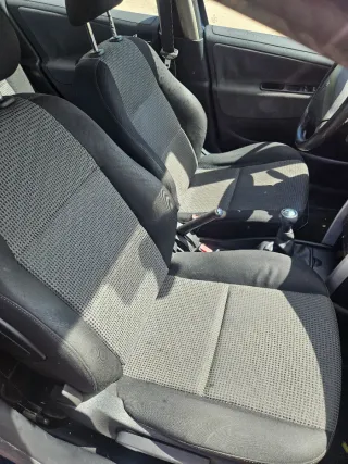 Peugeot 207 2011
