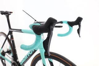 Bicicleta Bianchi Specialissima Arkea Team Di2 12V t.58 Reacondicionada
