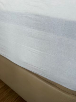 Base de cama 150cm con colchón y cabecero