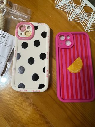 Funda iPhone 14 Lunares y Rayas