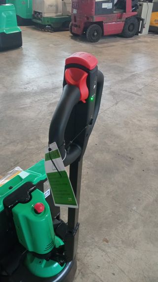 Transpaleta Eléctrica Litio 1.5T Nueva