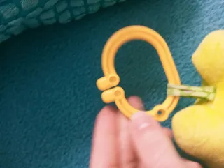 Sonajero para bebé colgante De toys saras