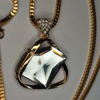 Colgante Triángulo Cristal Dorado