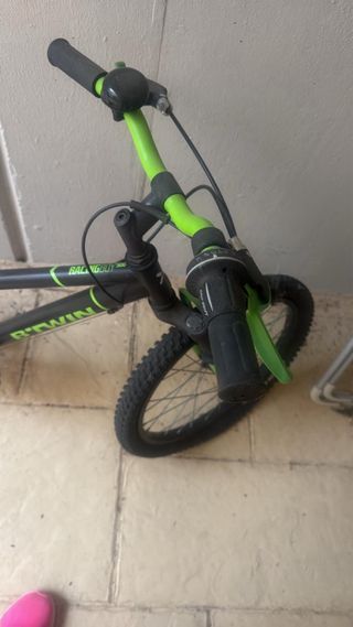 Bicicleta infantil B'TWIN nera e verde 20 pollici