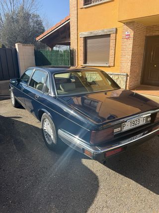 Jaguar XJ6 1988 historico