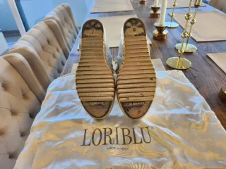 Loriblu Zapatillas Blancas Lujo Cadena Dorada