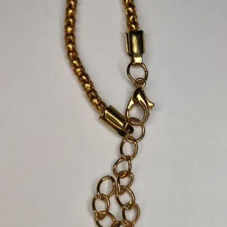 Colgante ovalado con piedras de colores