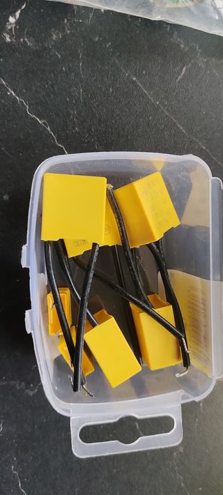 Lote componentes eletrônicos, bateria e fita métri