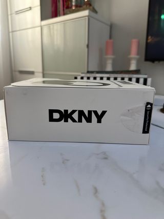 Pack de Auriculares DKNY Inalámbricos Nuevos.