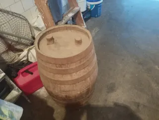 Barril antiguo para decoración