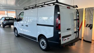 Nissan NV300 2021
