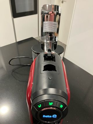 Máquina de Café Delta Q Vermelha
