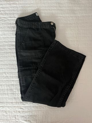 Pantalón vaquero negro cargo