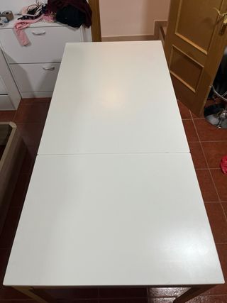 Mesa de comedor extensible EKEDALEN
