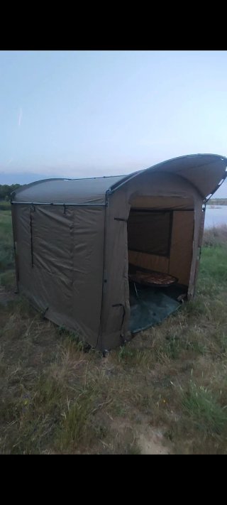 Refugio tienda pesca carpfishig.  Mivardi shelter