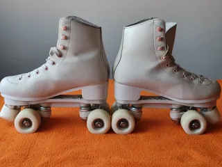 PATINES 4 Ruedas Talla 38