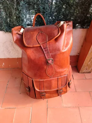 Mochila de cuero grande