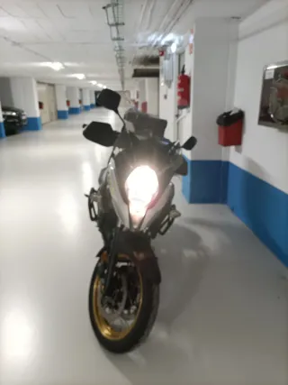Suzuki V-Strom 650 XT Adventure Moto