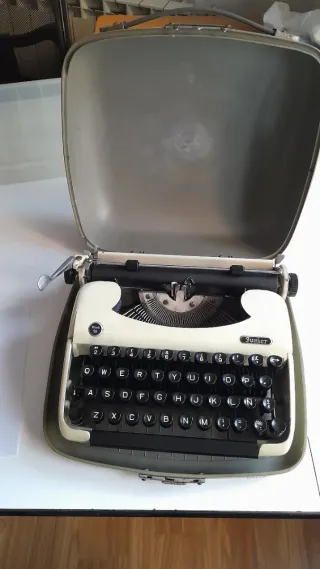 Máquina de escribir antigua