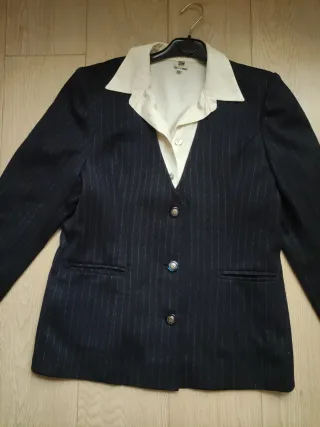 Conjunto americana y blusa talla 42