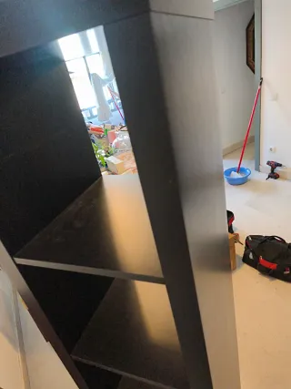 Scaffale alto Ikea marrone scuro. Perfetto stato