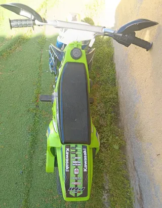 Moto Eléctrica Infantil Kawasaki Motocross 100