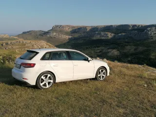 Ofrezco servicios de transporte en coche
