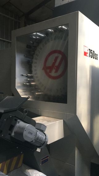 CENTRO DE MECANIZADO 5 EJES HAAS UMC 750 SS