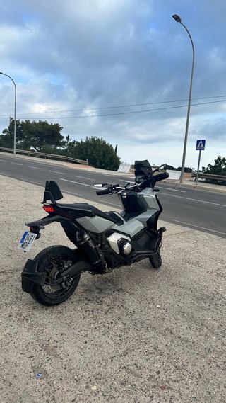 Honda X-ADV 750 2023