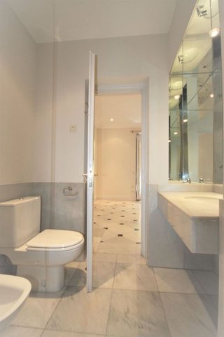 Piso en alquiler en Recoletos en Madrid