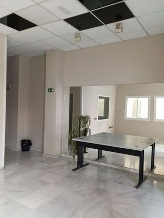 Local comercial en alquiler en Zona de Cueva de Menga en Antequera