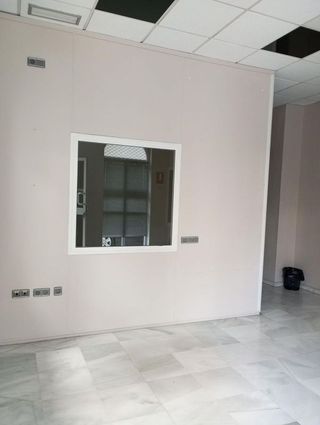 Local comercial en alquiler en Zona de Cueva de Menga en Antequera
