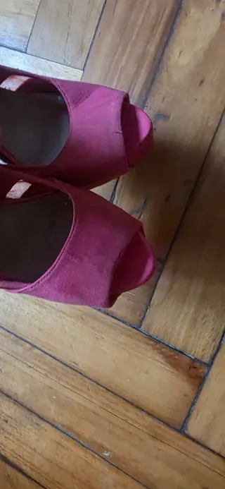 Zapatos de tacón Bershka rosa