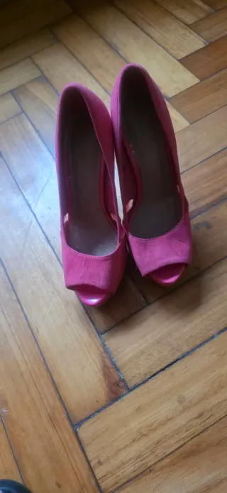 Zapatos de tacón Bershka rosa