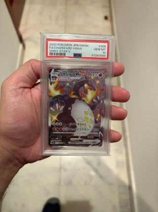 Charizard VMAX Shiny Star V PSA 10 GEM MT