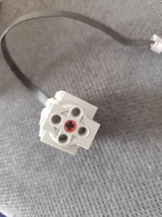 Lego Hub con sensor y motor