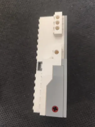Lego Hub con sensor y motor